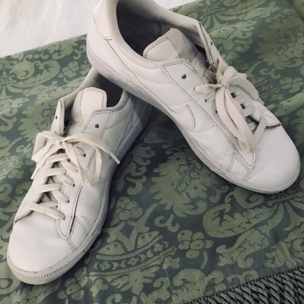 Nike leather sneakers